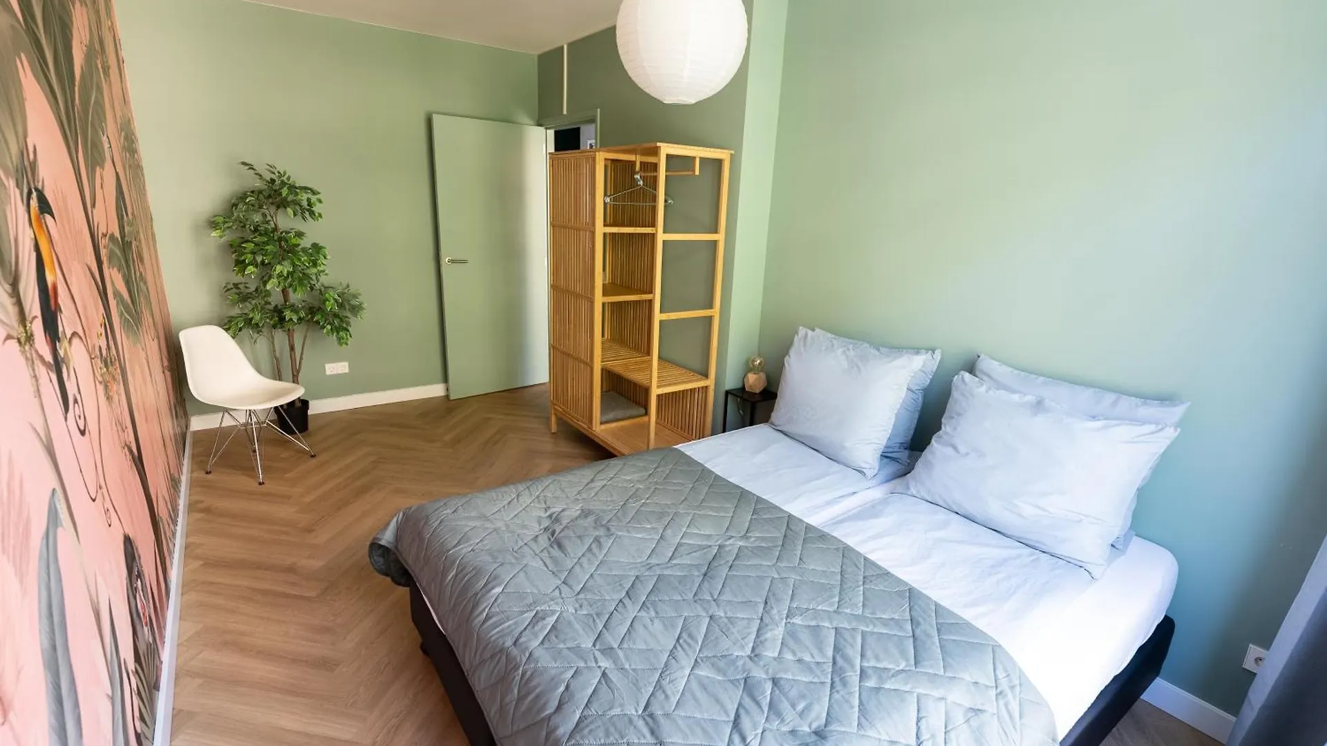 Rotterdam'S Coolest Apartment Hollanda